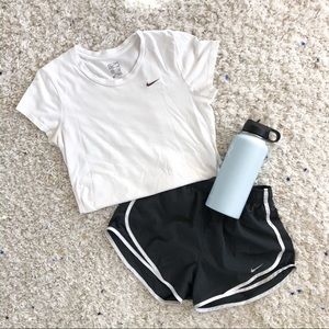 Nike // White Short Sleeve Top // Medium